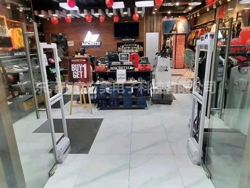 Toko pakaian Filipina memasang perangkat anti maling emeno kecantikan kubik AM8208